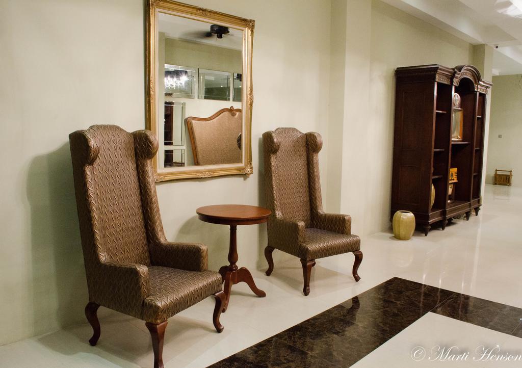 Ritz Hotel Angeles Exterior foto